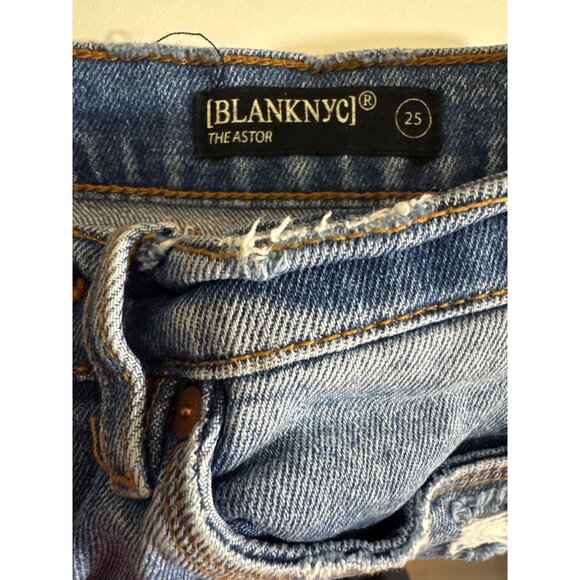 Blank NYC The Astor Distressed Denim Shorts Size 25 - Picture 3 of 3
